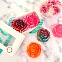 【 青手作 】琉璃花朵香氛精油沐浴洗手皂 典雅禮盒 | 母親節禮物