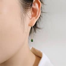 鉻透輝石 切角車輪珠 14Kgf 包金 一縷細鍊耳環 | 祖母綠色