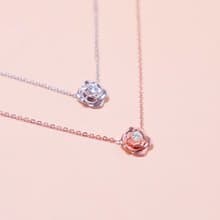 L'amour 優雅山茶花 頸鏈 (白金色)