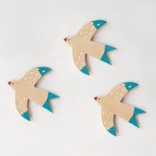 Three Birds wall decoration made of Finnish birch wood to brighten up your home.