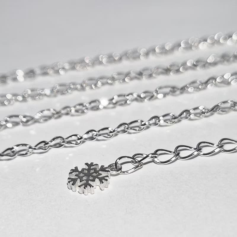 (925 Sterling Silver) Twinkle Snowflake Necklace