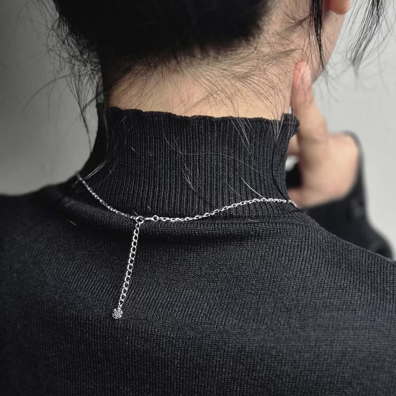 (925 Sterling Silver) Twinkle Snowflake Necklace