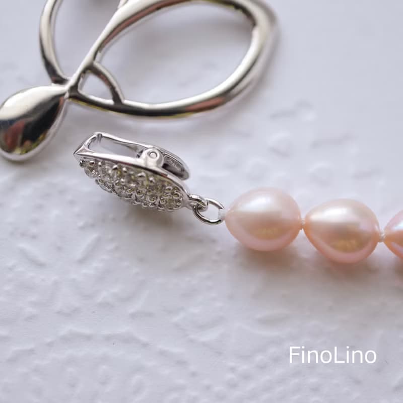 淡水パールのロングネックレス　蝶の留め金付き　2way使用できます
