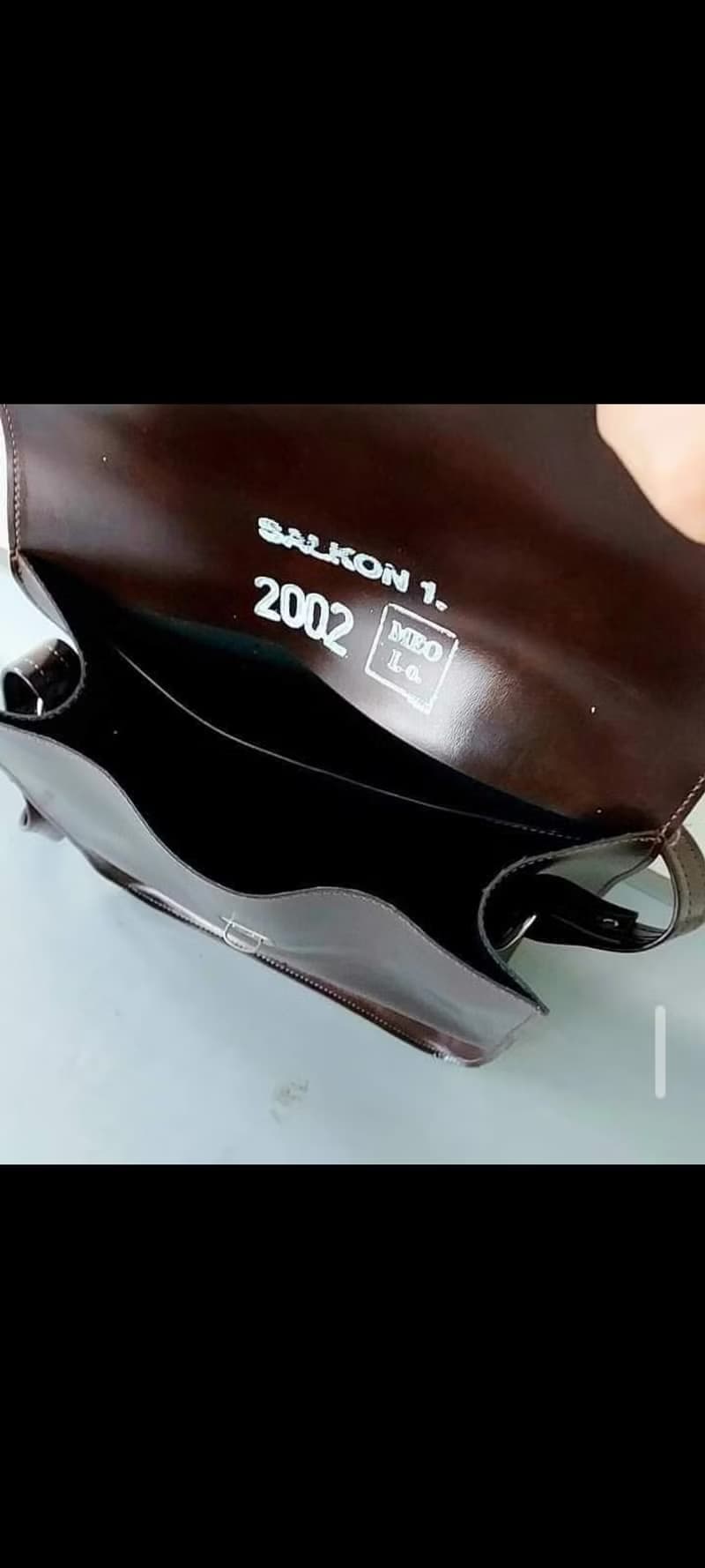 匈牙利公發深巧克力色防水PVC皮革肩背公事包 相機包可放13吋筆電
