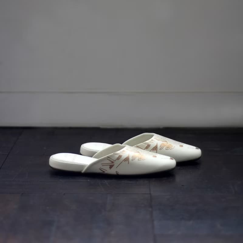 CLOAKROOMS OF .Fuller 室內拖鞋 設計款- deer (白)