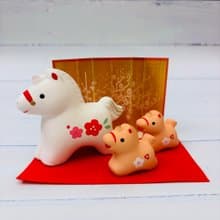 錦彩招福馬-親子-紅梅-生肖吉祥物(馬年)