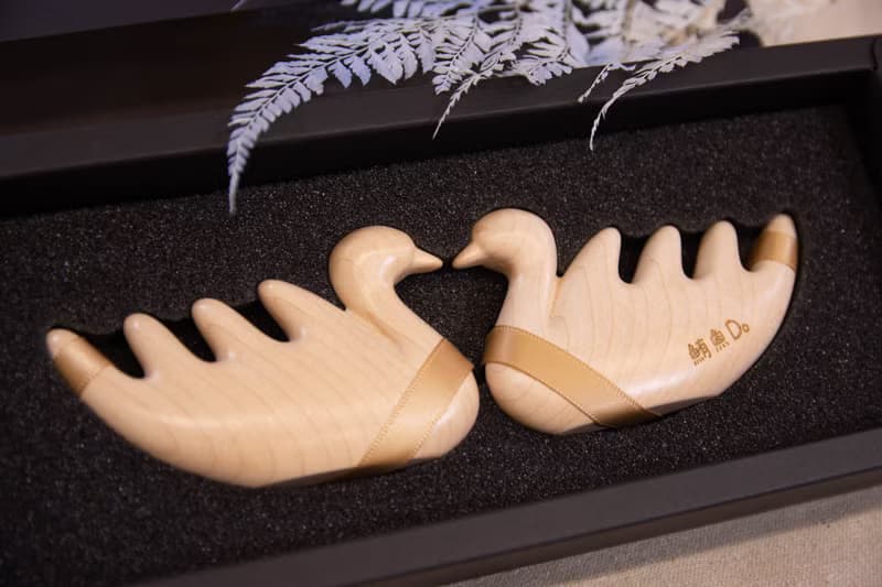 【情人節/結婚禮物】永浴愛鵝 l 按摩梳