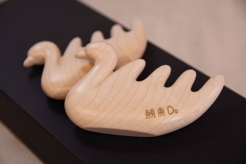 【情人節/結婚禮物】永浴愛鵝 l 按摩梳