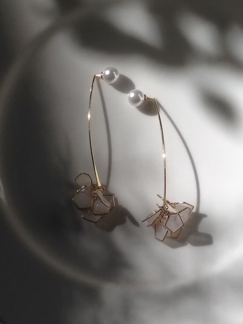 歌德珍珠花 耳環 / 耳夾 手工樹脂 夾式耳環 送禮 紙盒包裝 浪漫