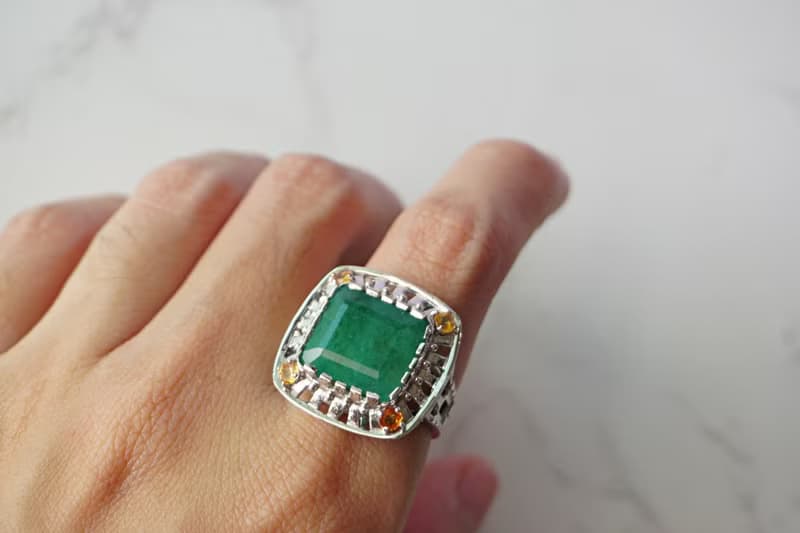 Natural Emerald 10 Cts Ring Sterling Silver 925 With Whitegold Plated 8.5 US.