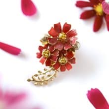 チョコレートコスモスのブローチ　秋　10月　誕生日花