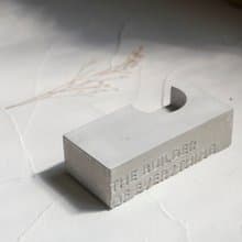 房角石水泥燭台