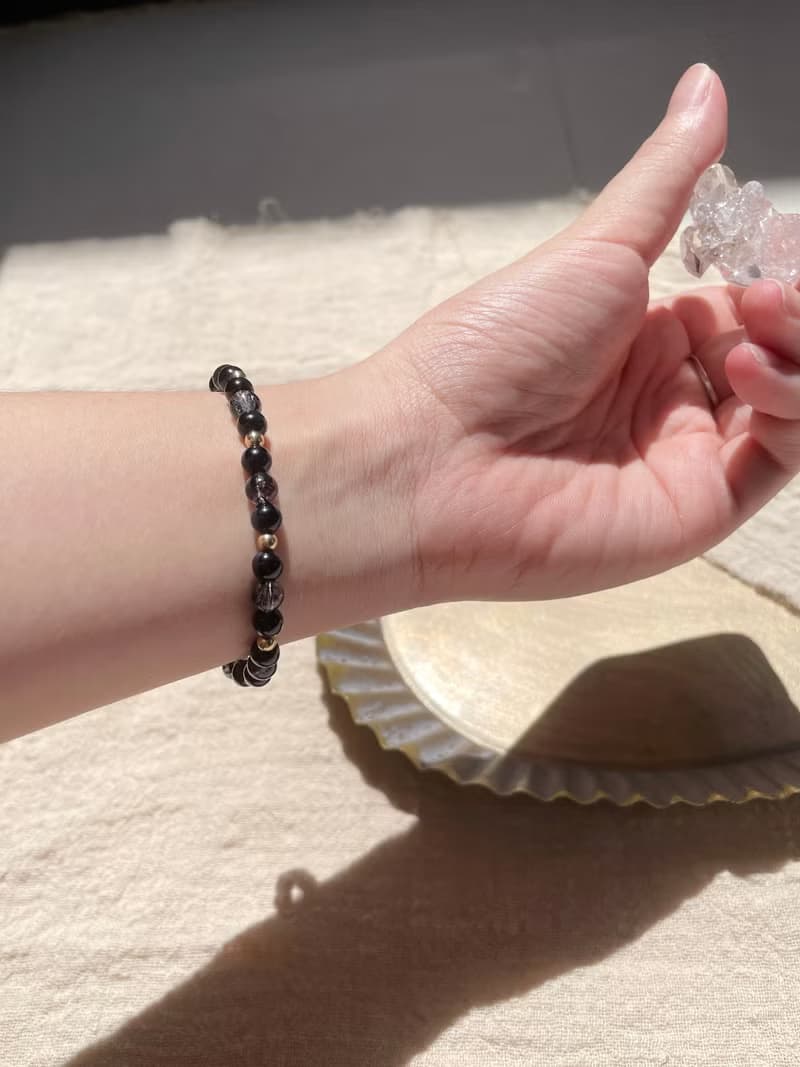 迷途之星 ∣ 淨透體黑髮晶 黑曜石 避邪 6mm手鍊