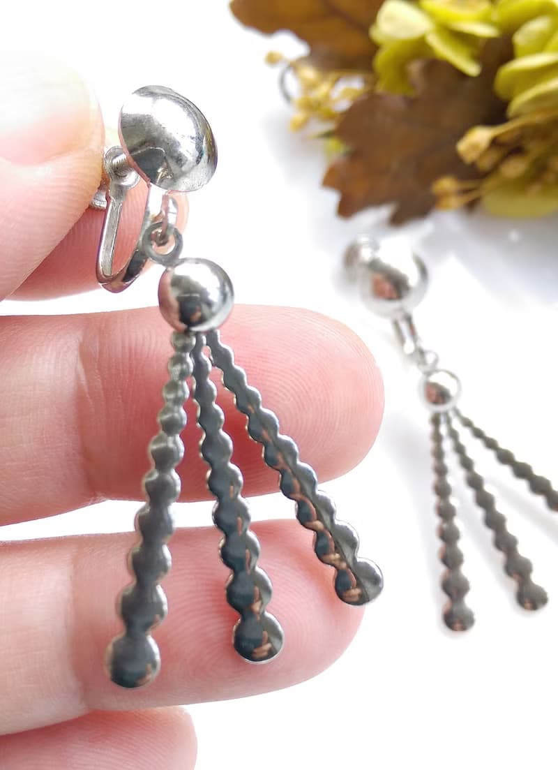 Vintage Jewelry 西洋古董飾品 DELMA 銀色調 摩登垂墜 栓式耳環