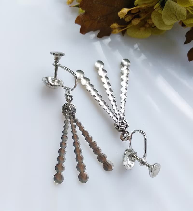 Vintage Jewelry 西洋古董飾品 DELMA 銀色調 摩登垂墜 栓式耳環