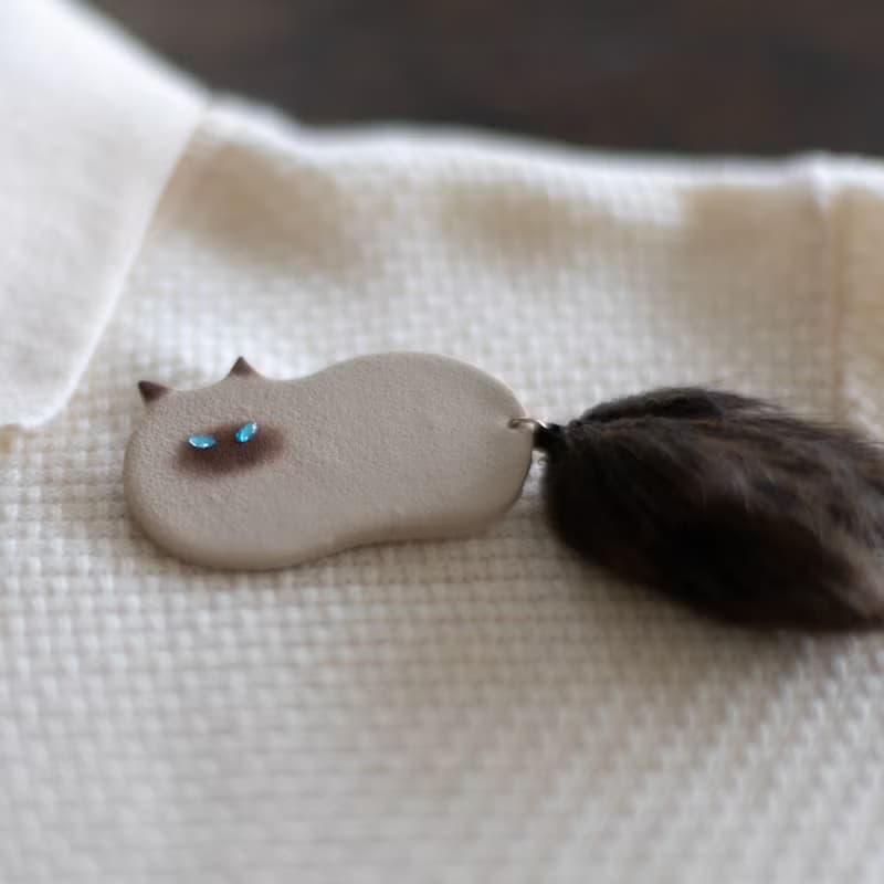 貓　胸針  /  暹羅貓