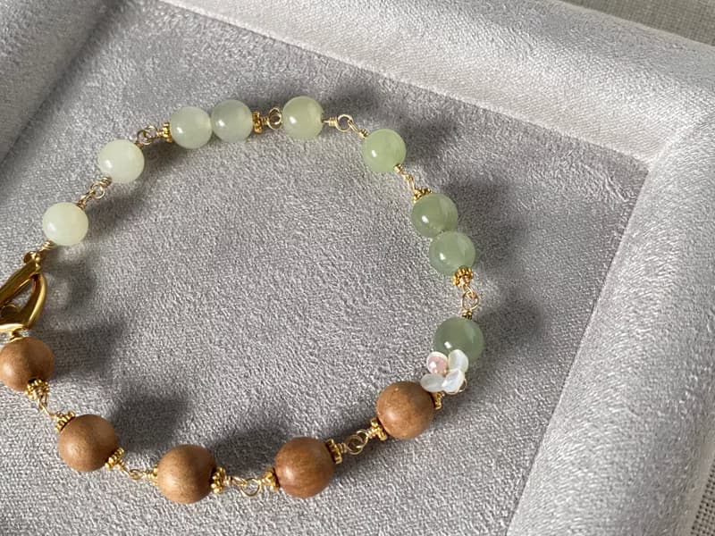 檀木 和田玉 白蝶貝 紅紋石 || 14KGF注金手鍊 鈦鋼心心扣