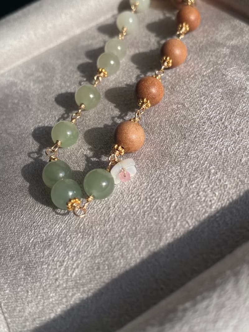 檀木 和田玉 白蝶貝 紅紋石 || 14KGF注金手鍊 鈦鋼心心扣