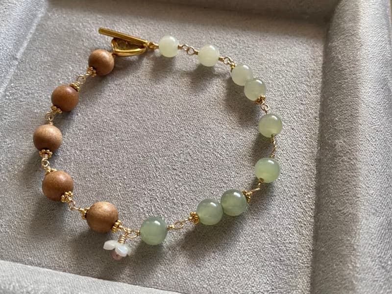 檀木 和田玉 白蝶貝 紅紋石 || 14KGF注金手鍊 鈦鋼心心扣