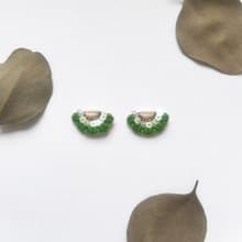 | 茷 | 耳針/耳夾 | #95 | 手刺繡半花耳環 - Meet Hana