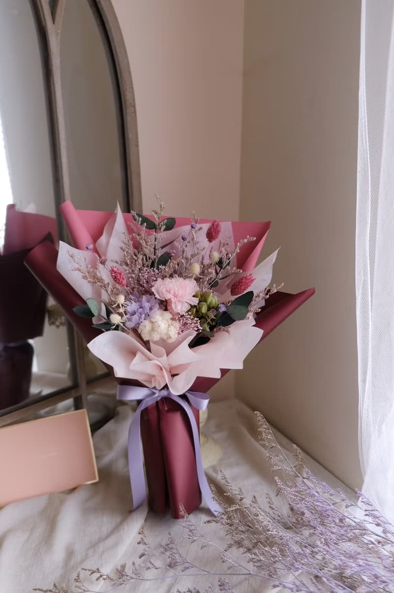 永生花束/母親節花束/乾燥花/不凋花/康乃馨/莓粉色/暖色系/母親