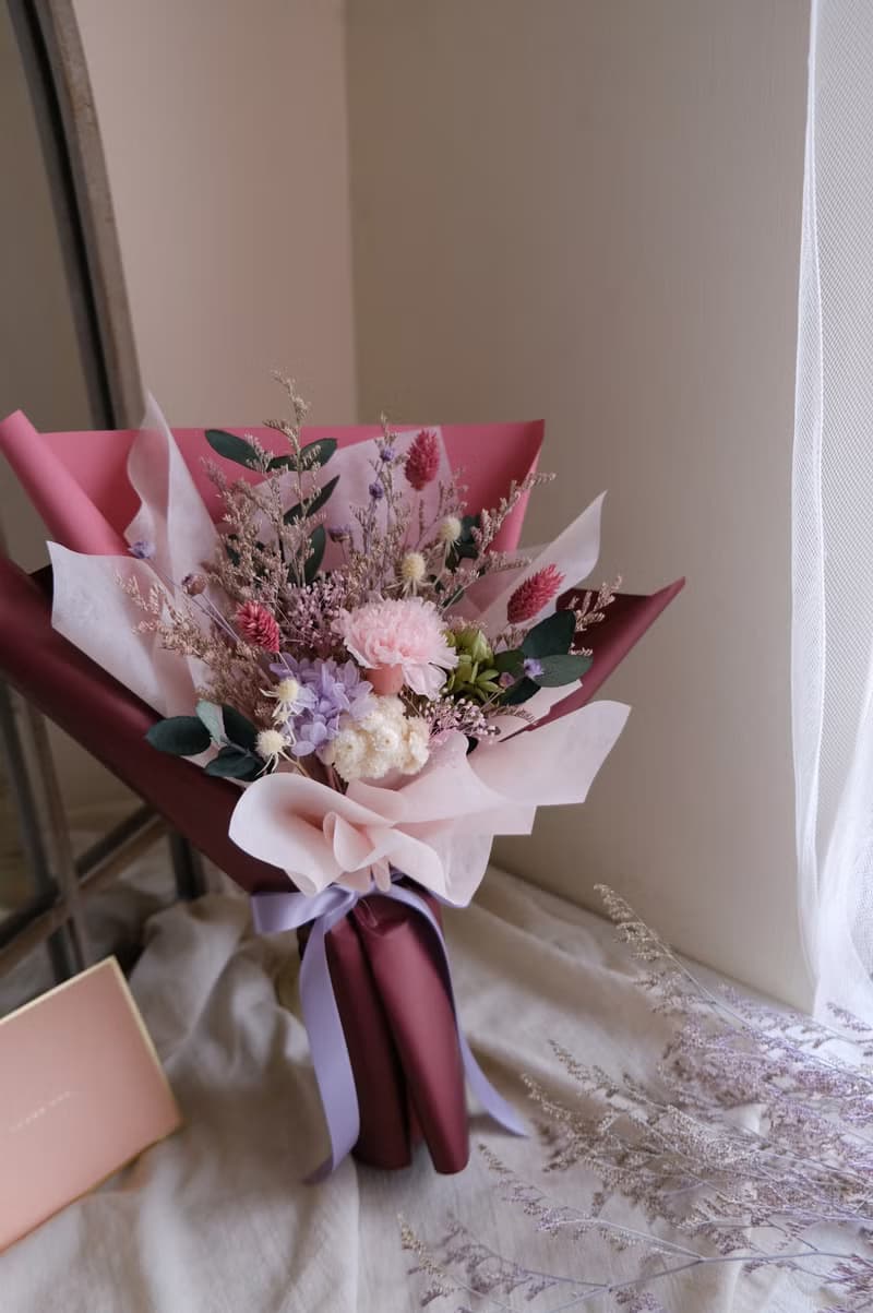 永生花束/母親節花束/乾燥花/不凋花/康乃馨/莓粉色/暖色系/母親