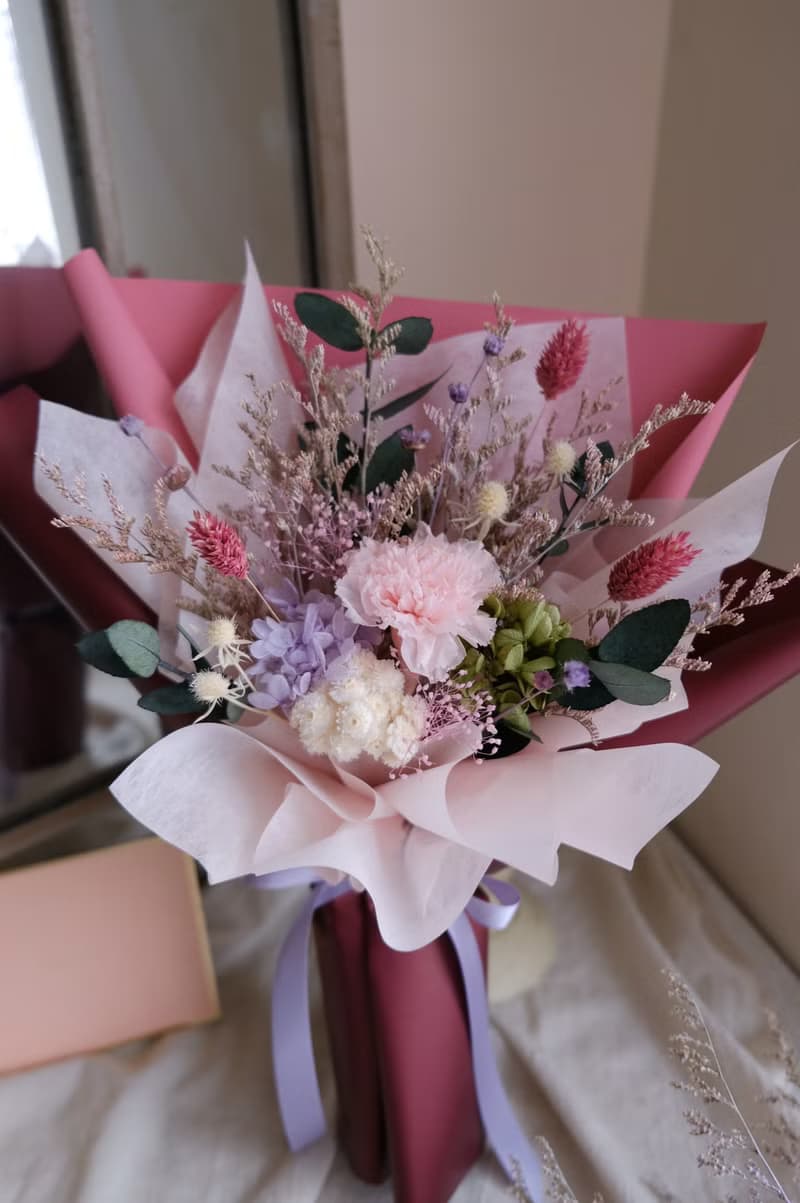 永生花束/母親節花束/乾燥花/不凋花/康乃馨/莓粉色/暖色系/母親