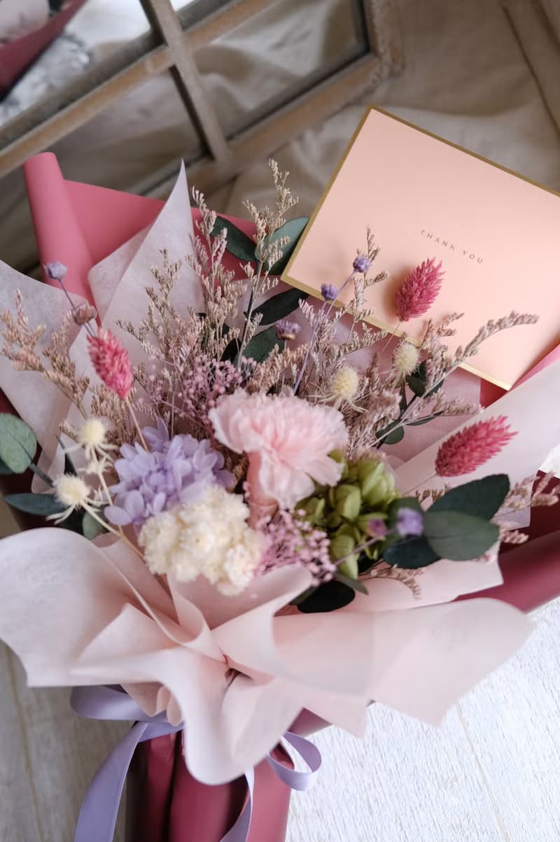 永生花束/母親節花束/乾燥花/不凋花/康乃馨/莓粉色/暖色系/母親
