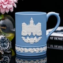英國製Wedgwood碧玉浮雕1978年度生日陶瓷馬克杯茶杯 禁衛騎兵團