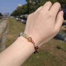 許願池的希臘少女