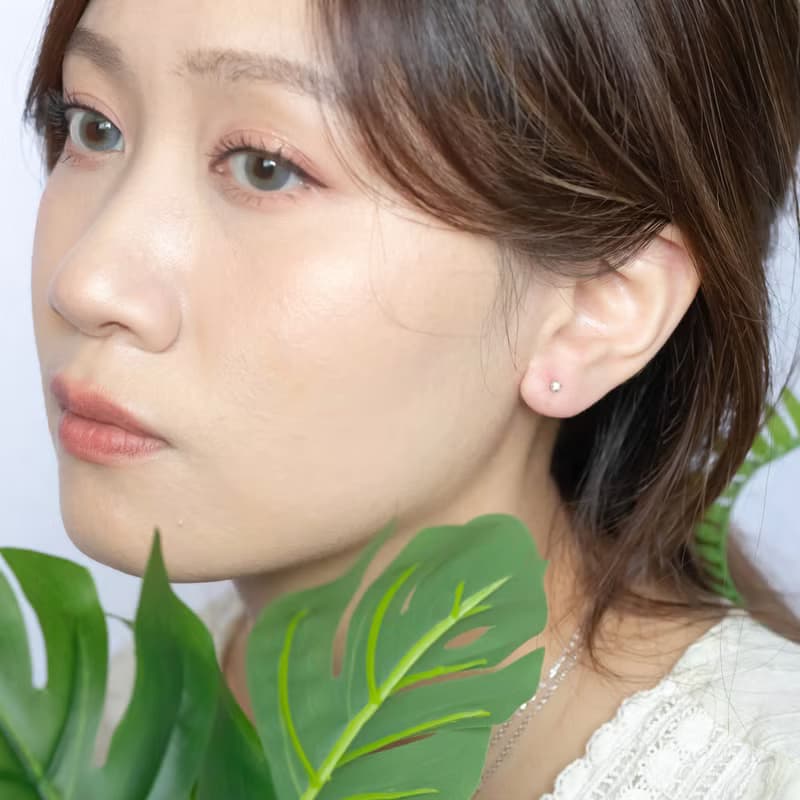 橄欖石925純銀迷你小寶石轉珠耳環