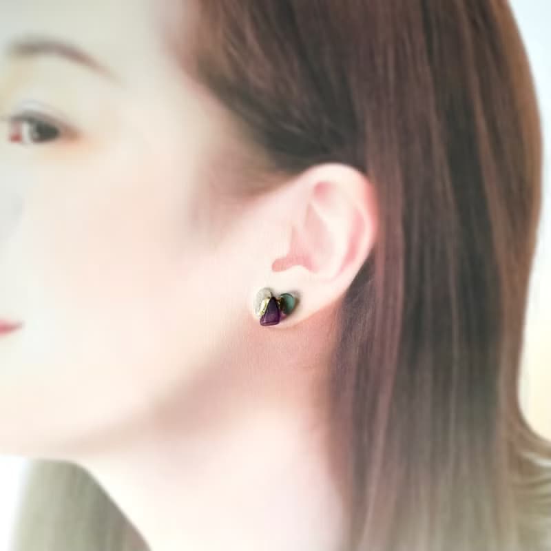 【再販】美しい色合い シーグラス 天然石 フローライト ムーンストーン 金継ぎ ピアス イヤリング ノンホールピアス パープル 紫 ホワイト 白 ガラス 水色