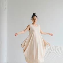 小翅膀弧形下擺無袖洋裝 / 天竺棉 杏色