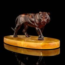 Small Amber tiger figurine,Tiger Art,Home Decor,Handmade Amber Souvenir Gift,