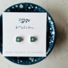 お花 金継ぎ 陶器 ピアス イヤリング ノンホールピアス 青 ブルー 小さい 小ぶり ゴールド 金 花 華奢 可憐 やきもの 陶磁器 ギフト プレゼント 贈り物