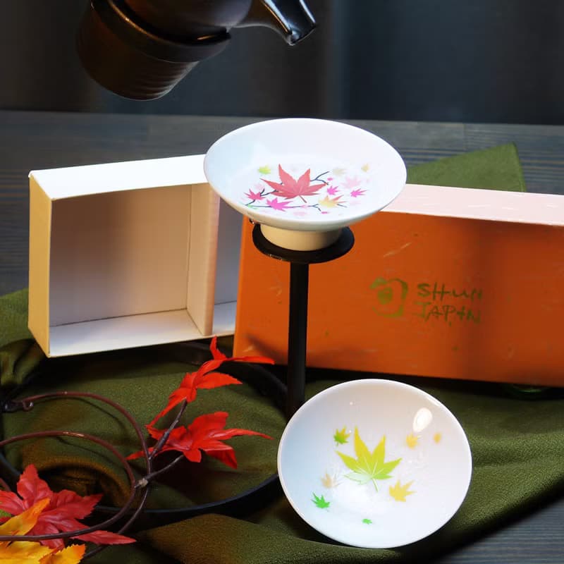 冷感紅葉平盃ペアセット　温度で色が変わる季節を楽しむ器