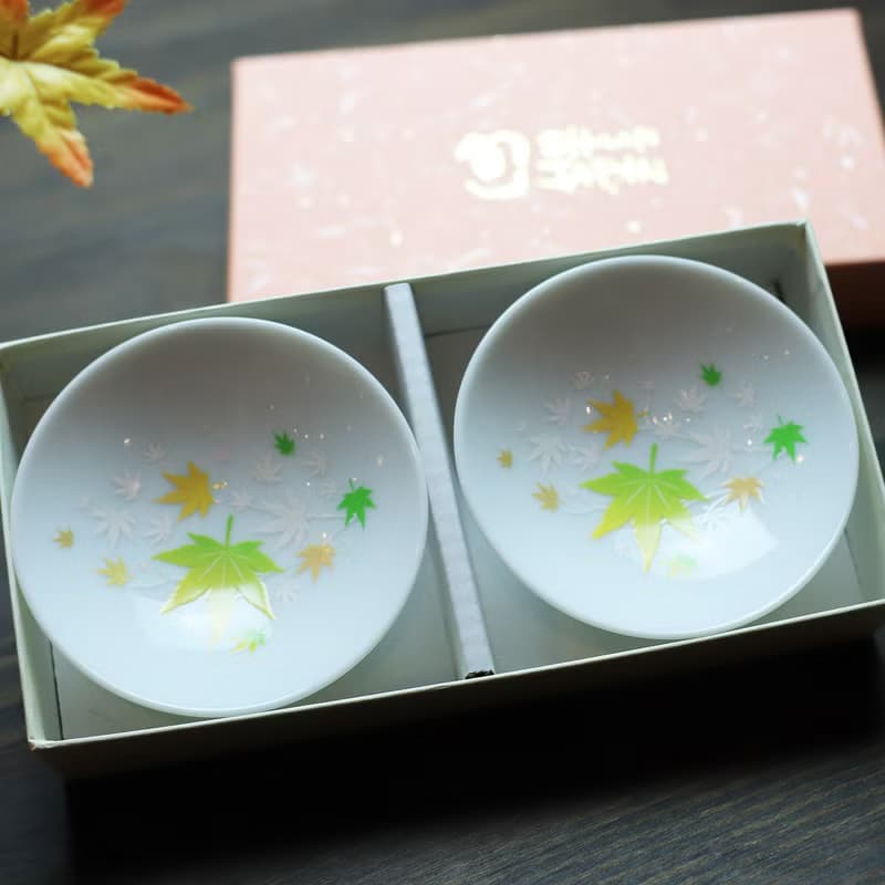 冷感紅葉平盃ペアセット　温度で色が変わる季節を楽しむ器