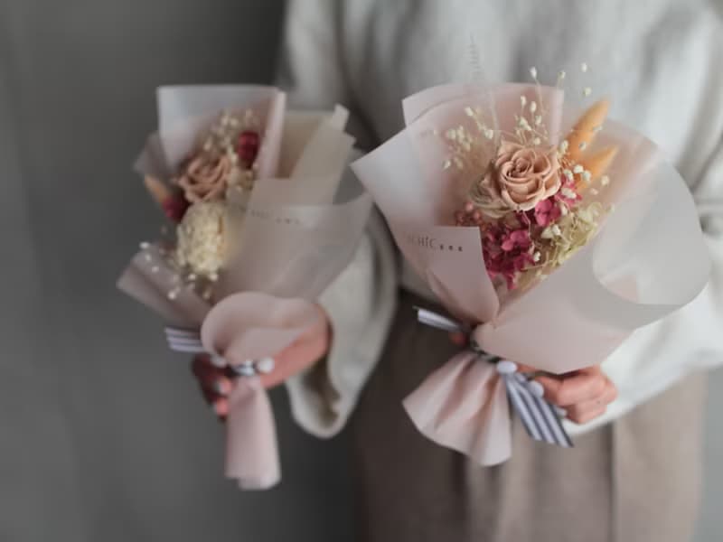永生小花束 / 奶茶色