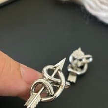 古董銀色一箭穿心栓鎖式夾式耳環 C815