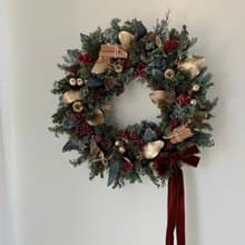 SEE 看見花藝設計|聖誕節|永生雪松 |花圈|紅絲帶之夢聖誕花圈
