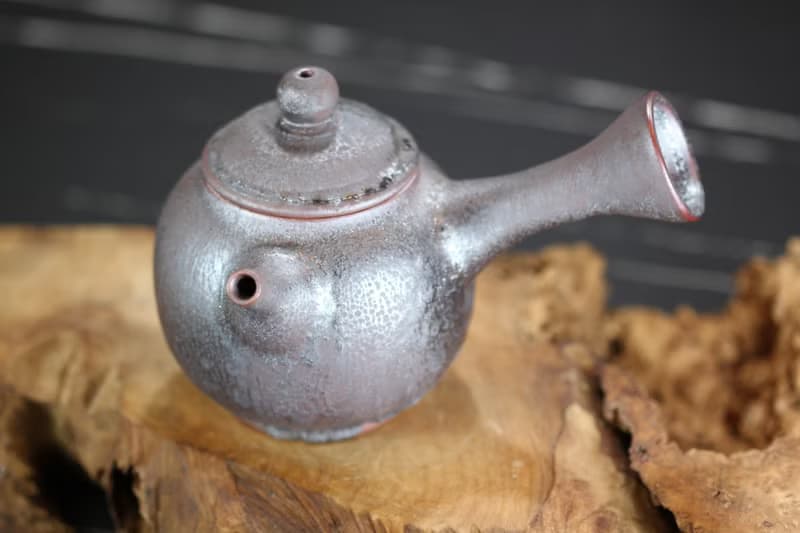 【送禮好物】220ml 柴燒落灰 側把茶壺 鶯歌名家葉敏祥手作