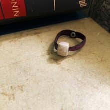 戒指 日本白瓷 自然釉色 無限看不膩色調 真皮革