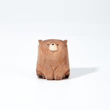 Tomo 棕色小熊木雕