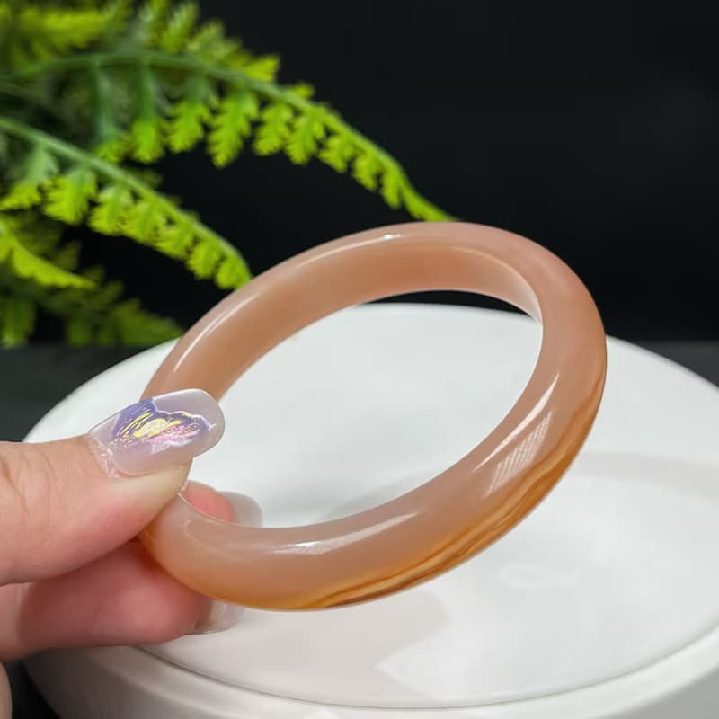 精品 漸變橘色瑪瑙手鐲 57+MM 冰潤起光千層紋玉髓手環 甜美俏麗