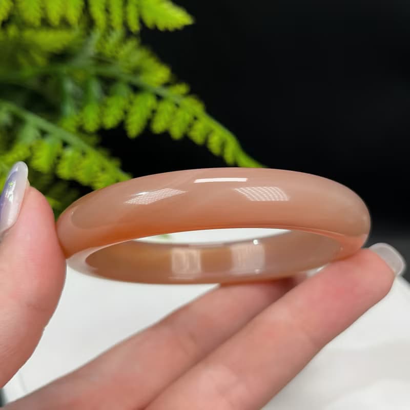 精品 漸變橘色瑪瑙手鐲 57+MM 冰潤起光千層紋玉髓手環 甜美俏麗