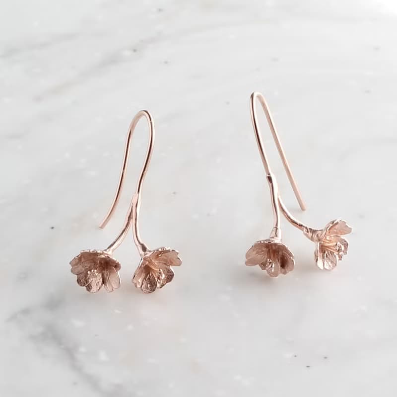 胴吹きさくらのピアス / Doubuki Sakura Earrings