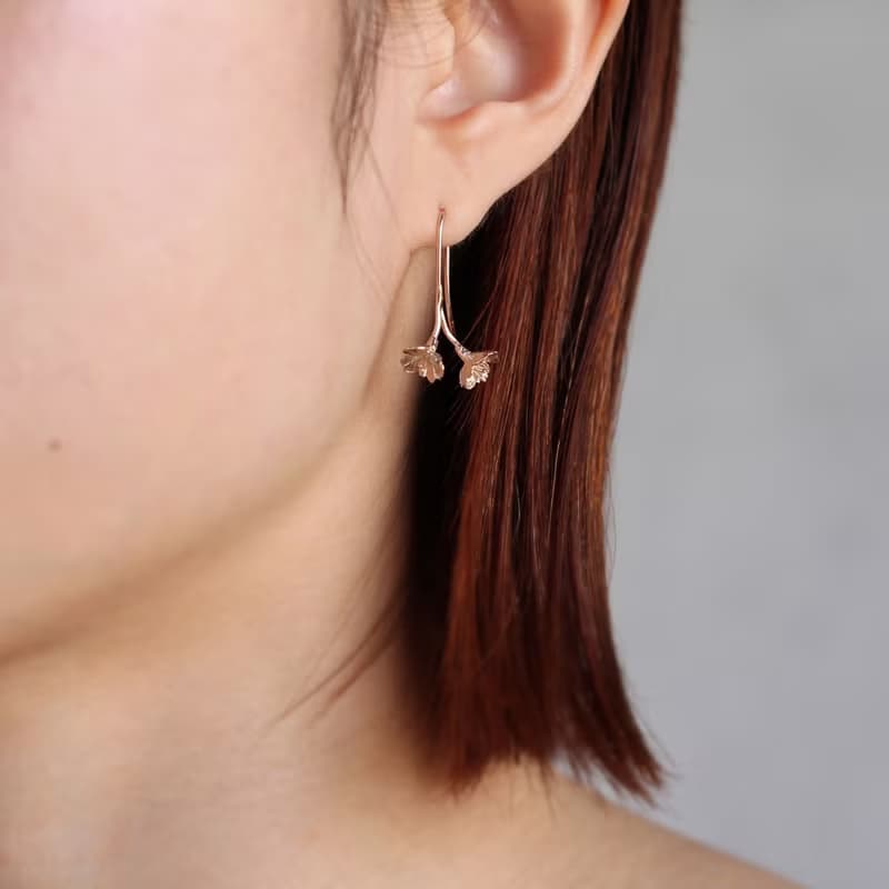 胴吹きさくらのピアス / Doubuki Sakura Earrings