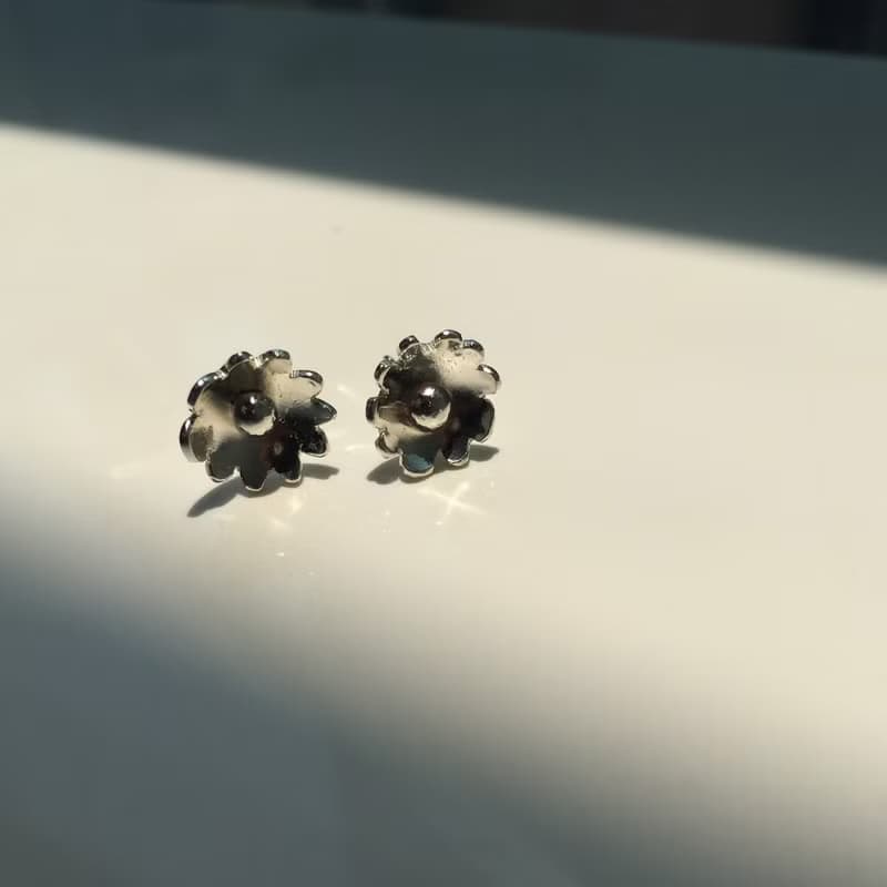 / 小草花a  /純銀耳環-925純銀耳針 / 夾式耳環