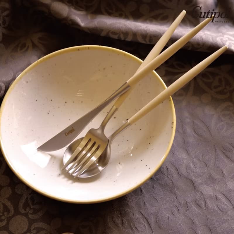 葡萄牙Cutipol GOA系列奶茶柄22cm主餐刀