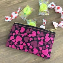 【ブラック　ベリー　ハート柄】畳縁　ぺたんこ　ミニポーチ　小銭入れ　カードケース　黒　ピンク　ラブリー